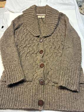 Isabella Sinclair Chunky Cable Knit Shawl Collar Button-Front Cardigan